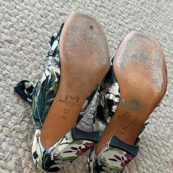 Marc Fisher Women's Tropical Brocade Floral Heeled Sandals - Picture 12 of 13